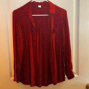 Old navy button down blouse ✨